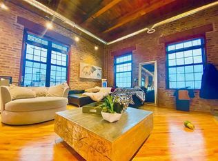 355 N Laflin St #601, Chicago, IL 60607