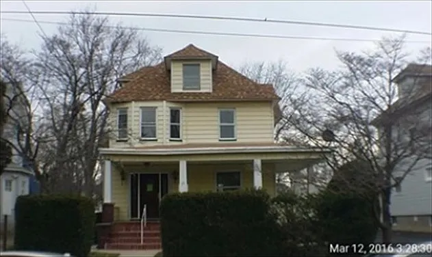 15 W Franklin St photo 1