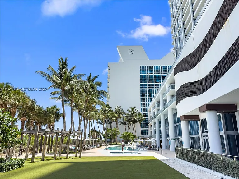 6801 Collins Ave #417 — Photo 42