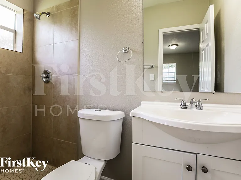 1250 NE 207th Ter — Photo 11