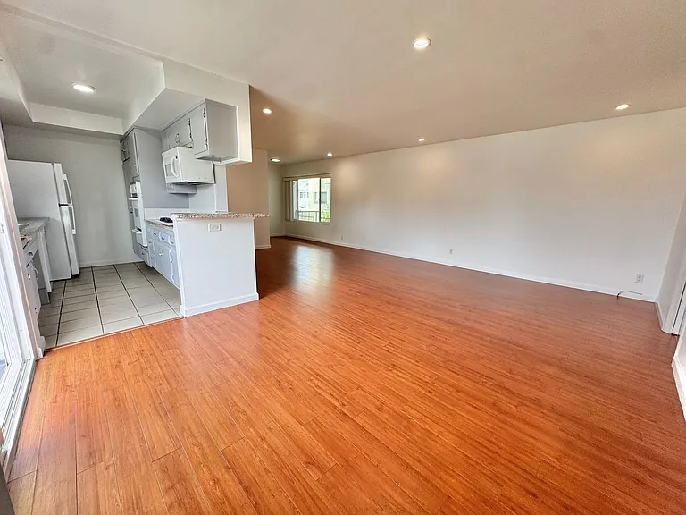 8555 Saturn St — Photo 13