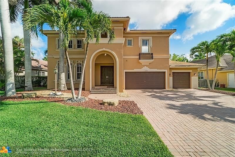 1st image of 10985 NW 71st Ct