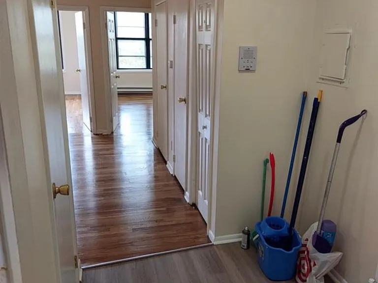 427 Kennedy Blvd #301 — Photo 9