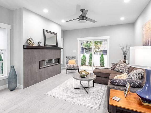 3rd image of 507 Corby Blvd