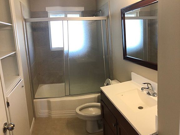 3rd image of 12443 Occidental Ave S
