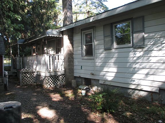 4th image of 15407 Kenton Ave