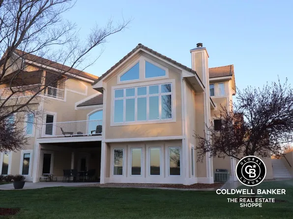 203 Grandview Cir, Garden City, KS 67846