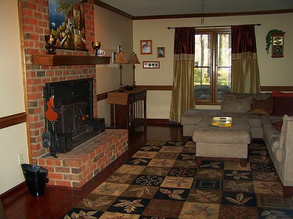Living Area - Fireplace