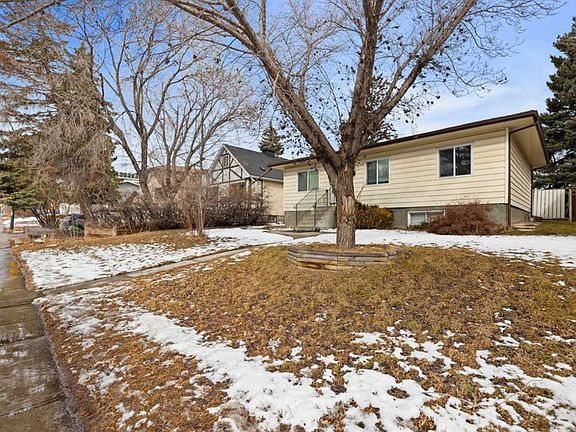 3rd image of 818 S 68th Ave SW