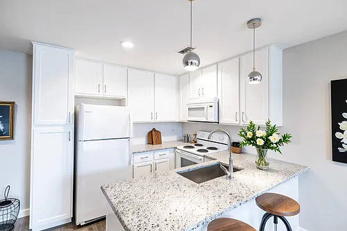 Central Park Apartments Photo 1