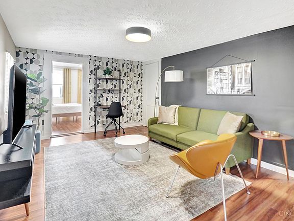 2nd image of 404 Mohawk St