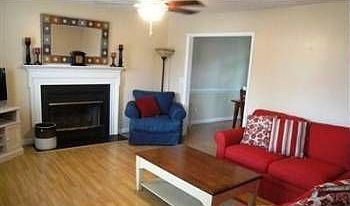 5th image of 1202 Yardley Ln