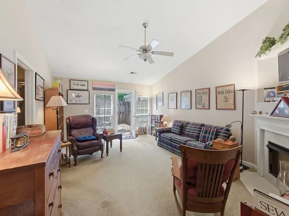 3911 Dodson Chapel Rd APT 16, Hermitage, TN 37076