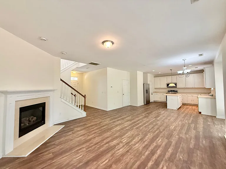 2913 Glade Aster Ct — Photo 5