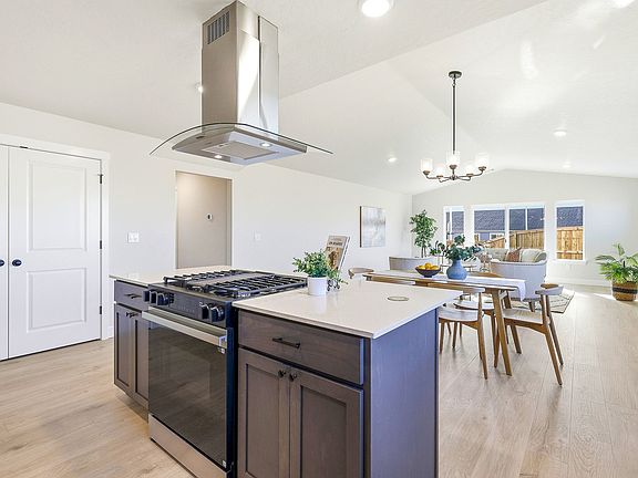 7th image of this home
