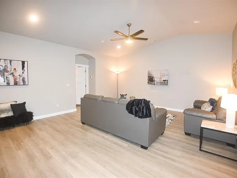 2730 Friesian Ct — Photo 10