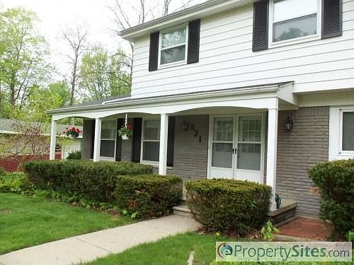 2nd image of 521 Greenwich Ln