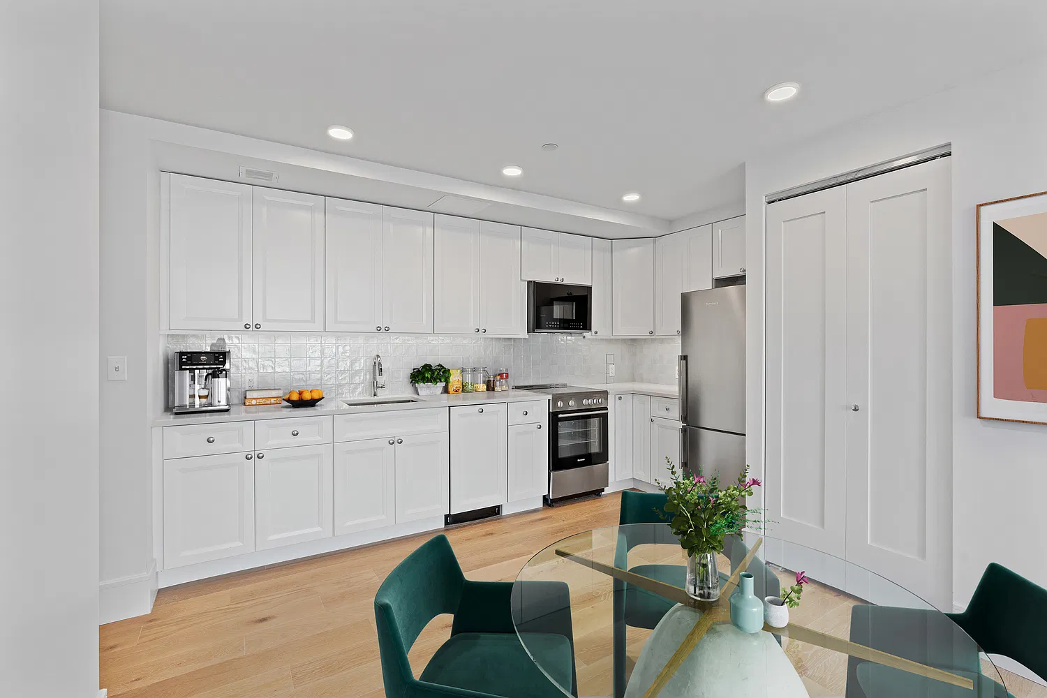 865 Rogers Avenue — Photo 2