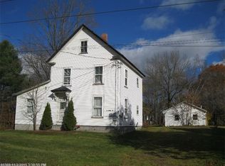 19 Rowe St, Newport, ME 04953
