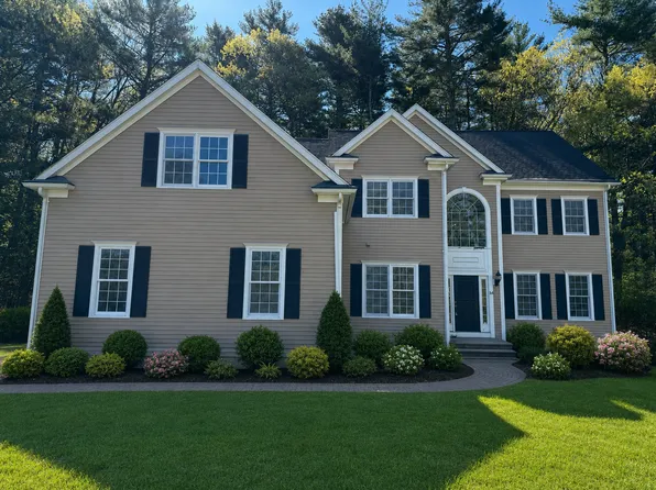 164 South St, Upton, MA 01568