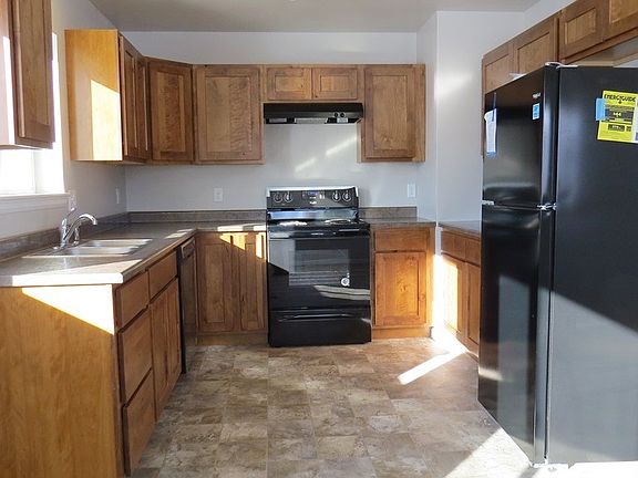 4th image of 810 Eagle Dr