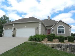 4320 SE Secretariat Ct, Lees Summit, MO 64082