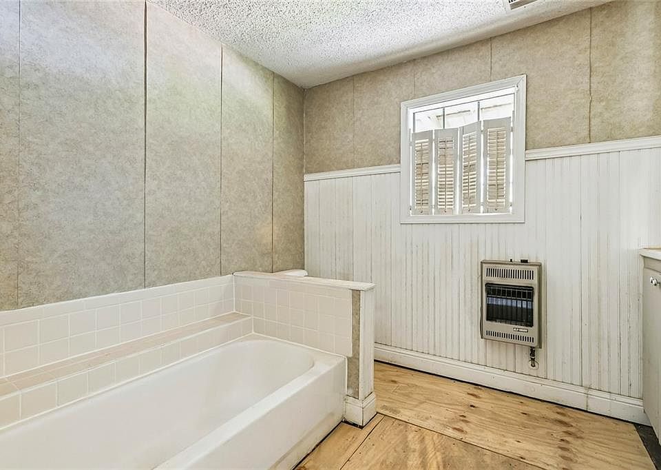 10th image of 42246 Sweeney Ln