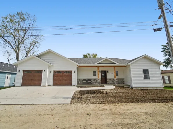 220 Bayview Dr, Celina, OH 45822