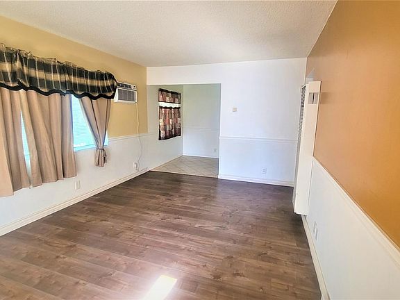 2nd image of 1224 Corson St Unit 1