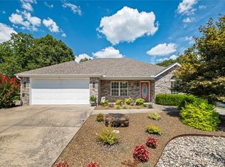 8 Hillswick Dr, Bella Vista, AR 72715