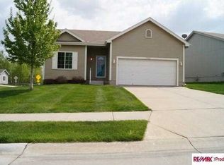 15205 Armstrong St, Omaha, NE 68116