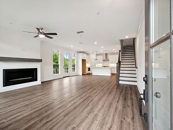 Benton II - Living Area