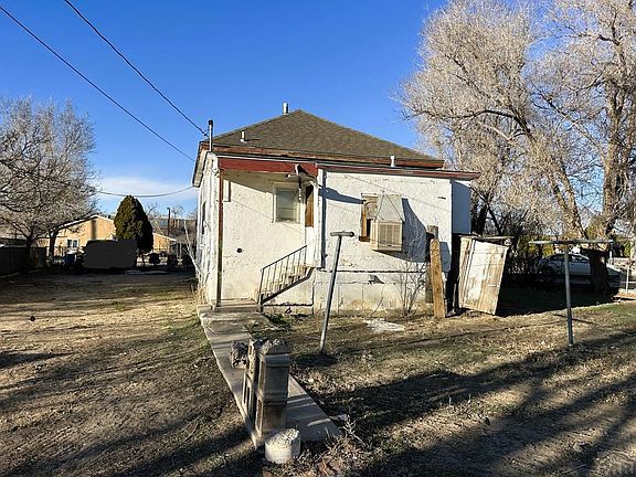4th image of 1612 Evergreen St