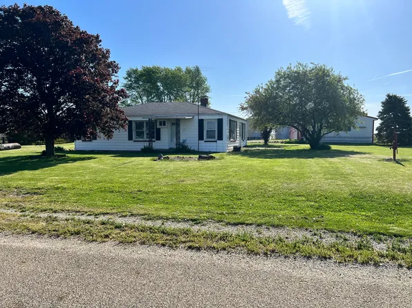 2638 Tunbridge Hill Rd, Clinton, IL 61727