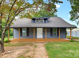 1014 8th St, Statesville, NC 28677