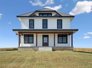 1559 300th Ave, Dyersville, IA 52040