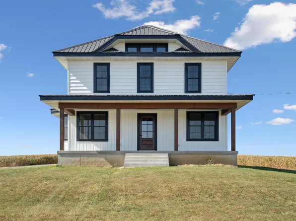1559 300th Ave, Dyersville, IA 52040