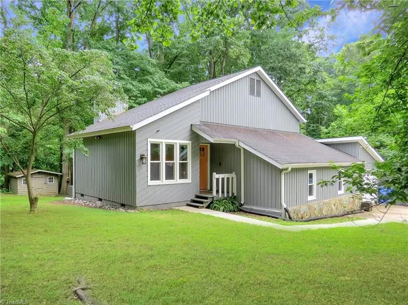 1205 Century Park Ave, Kernersville, NC 27284