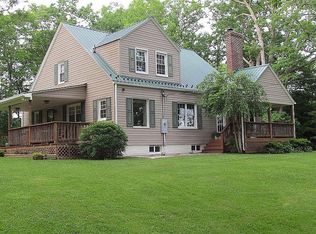 327 Pocahontas Ave, Rupert, WV 25984