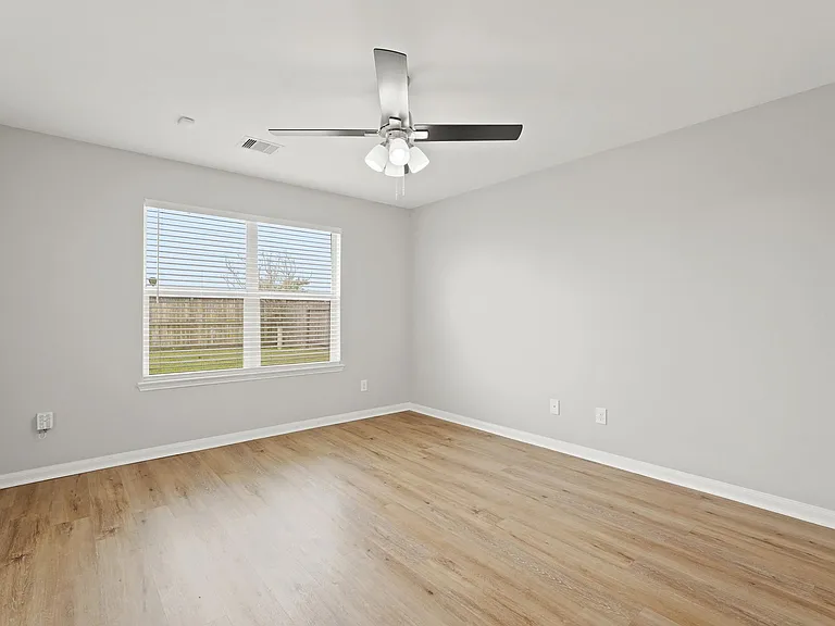7126 Montclair Peak Ln — Photo 12