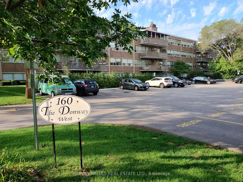 160 The Donway W #411