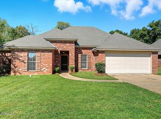 174 Beechwood Cir, Pearl, MS 39208