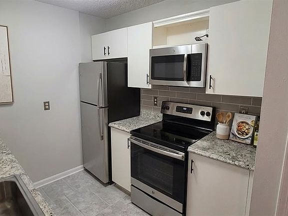 5th image of 8804 Eager Rd