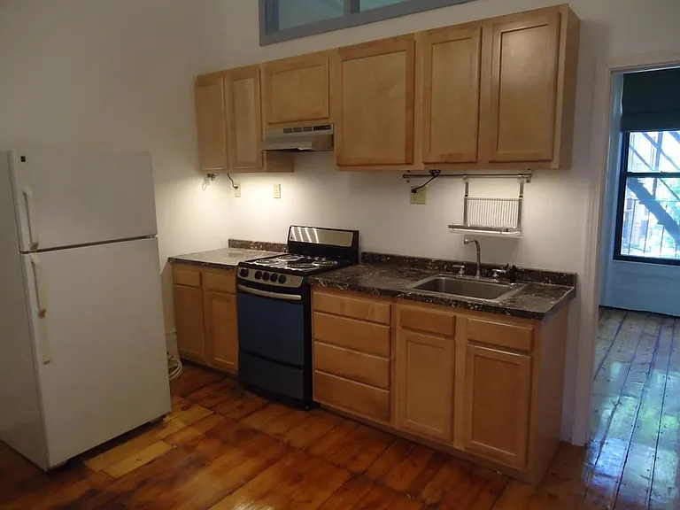 600 Tremont St #3 — Photo 6