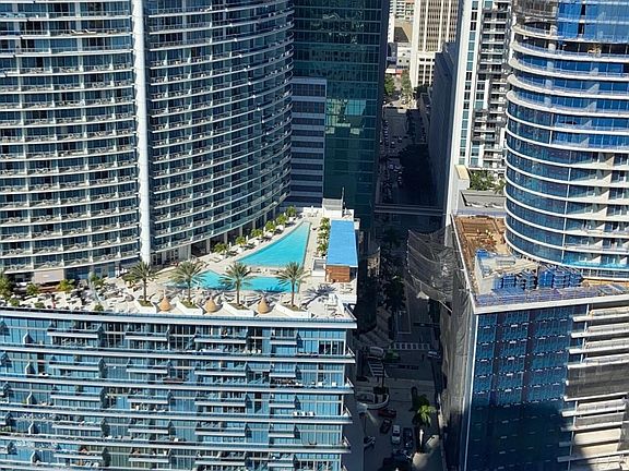 4th image of 475 Brickell Avenue #4615