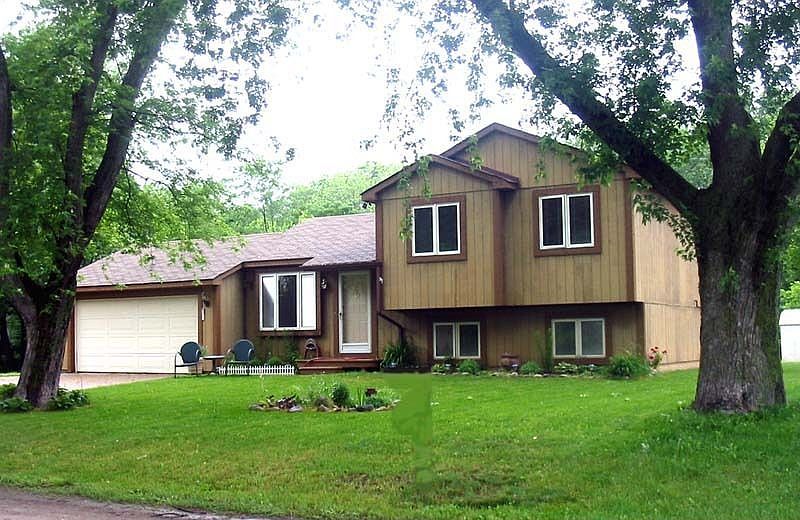 HOUSE FRONT