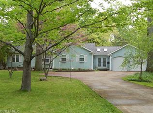 1721 Canterbury Rd, Westlake, OH 44145