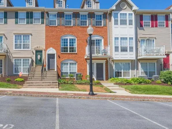 1938 Delancey St, Hellertown, PA 18055