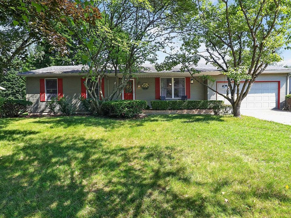 1st image of 22125 Hanover Dr