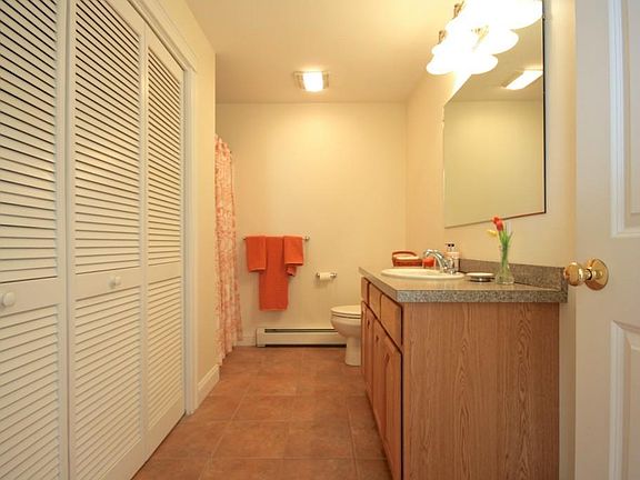 4th image of 50 Stagecoach Lane #7